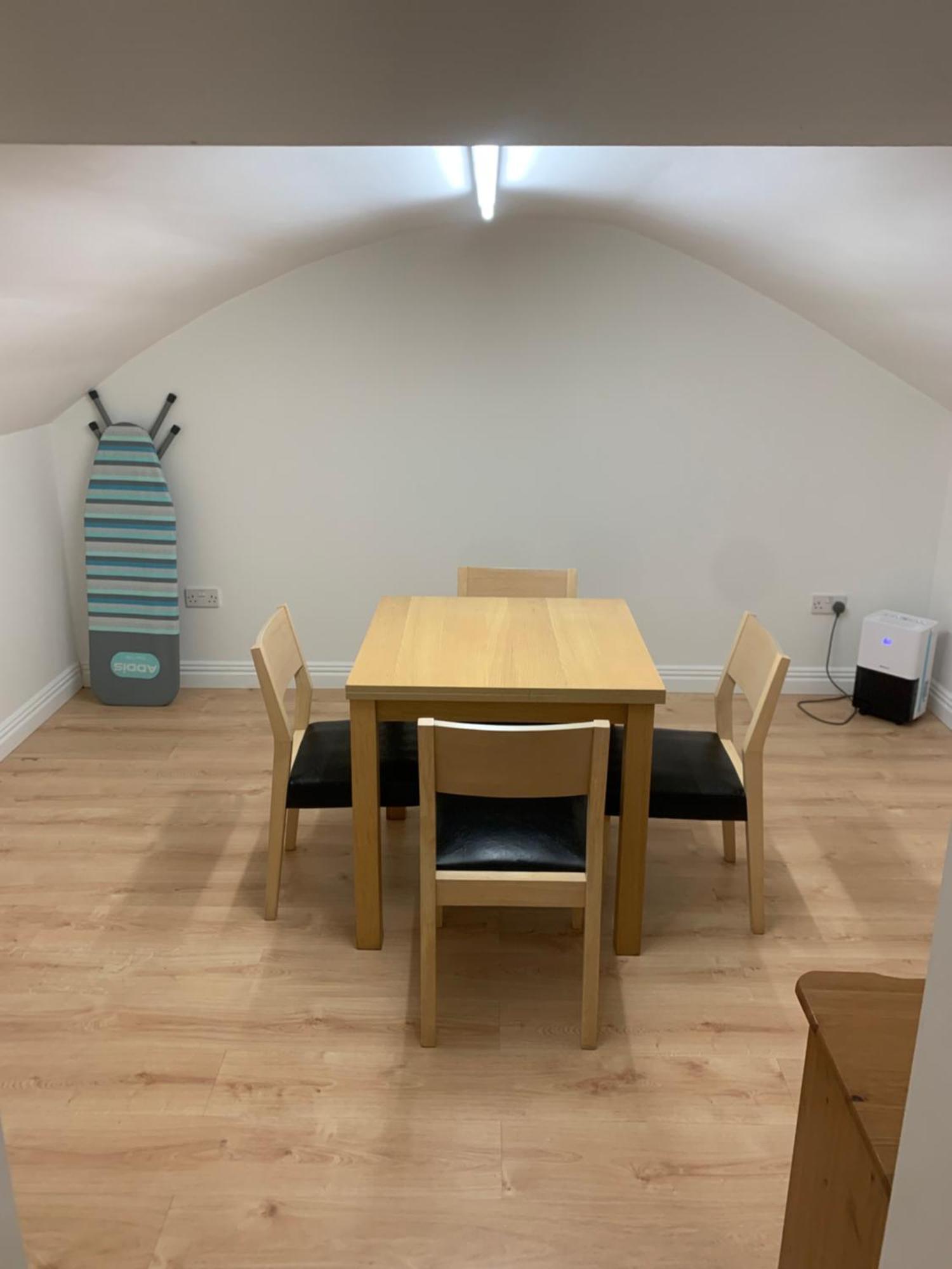 Tidy And Spacious On The Door Step Of Town Center Ramsbottom